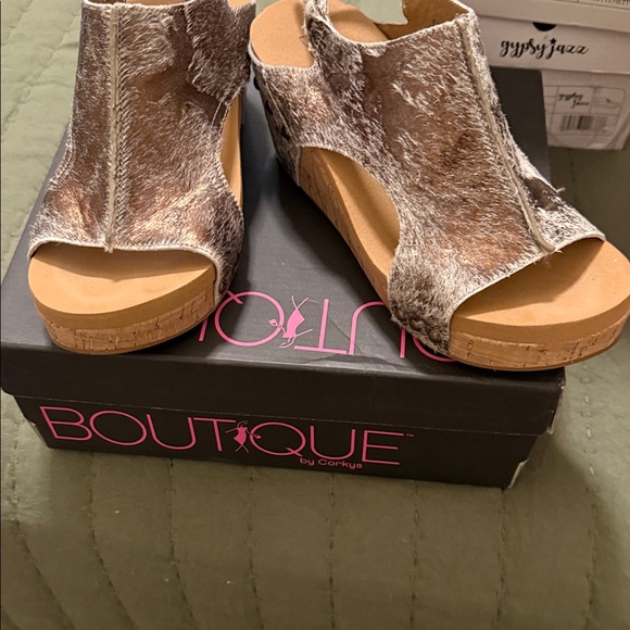 Boutique Corkys Women's Mohair Brown Sandals w/ Yoga Mat insoles - Picture 3 of 9